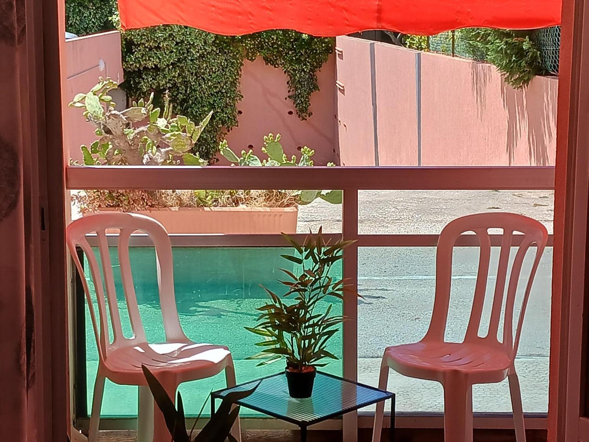 Studio Meuble Bord De Mer Bormes-les-Mimosas Kültér fotó